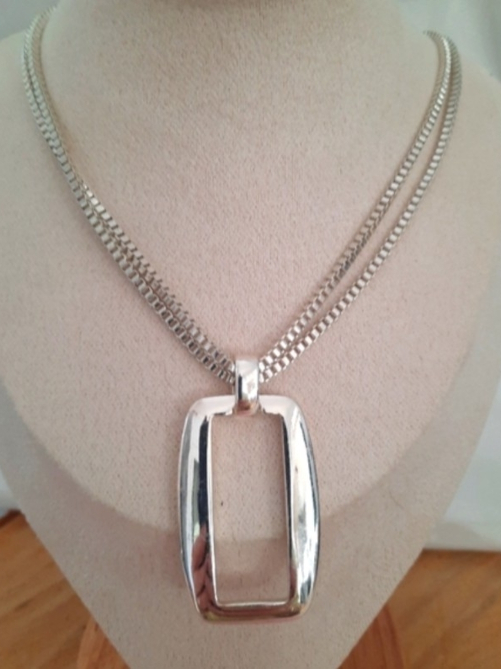 Anne Klein Necklace Silver Rectangular Pendant Box Chain Modern Vintage